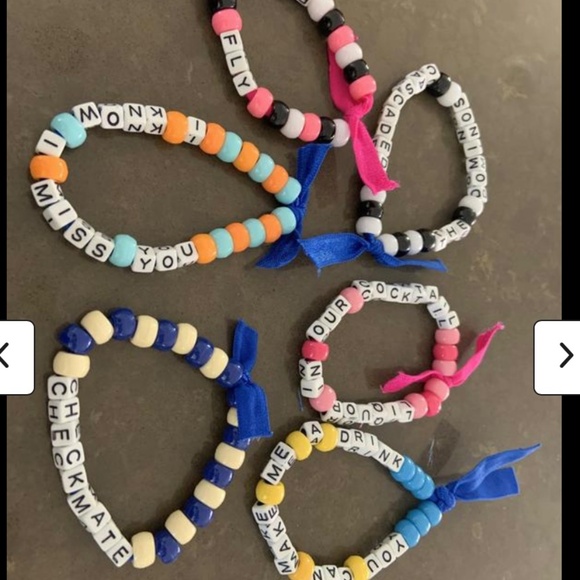 Micheals Alphabet beads 0.84 lbs Value Pack Letters Acrylic 380 grams Craft - Picture 8 of 10